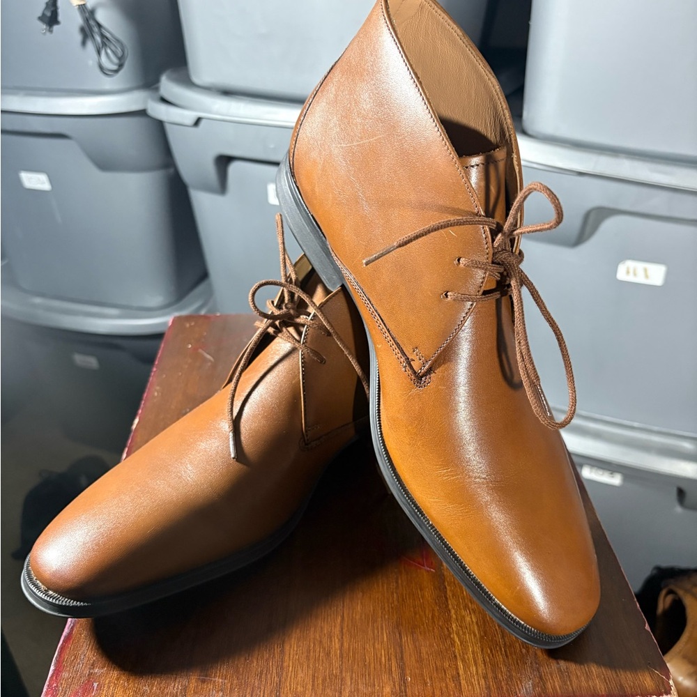 Men's CLARKS size 11 Ladies size 10 Tan Leather Lace-Up CHUKKA Dress Boots(125)